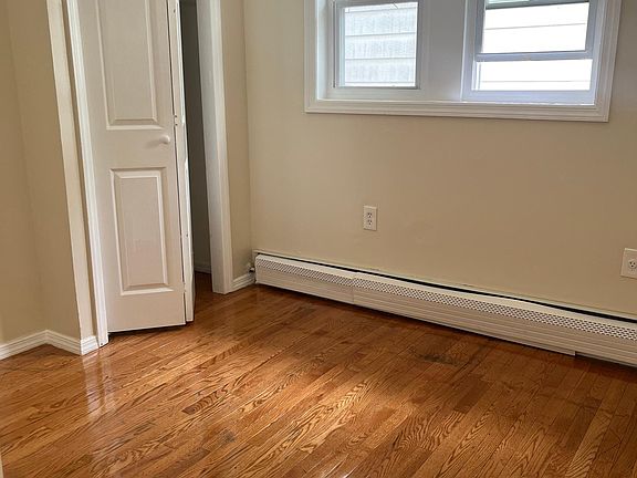 3rd image of 4723 Bronx Blvd Floor 2