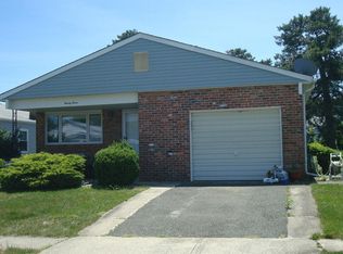 23 Santiago Dr W, Toms River, NJ 08757
