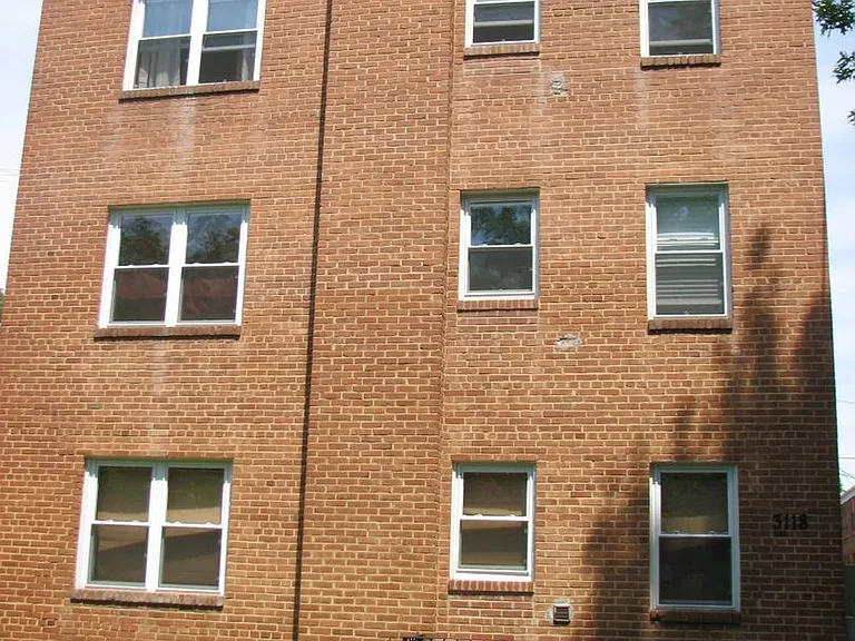 3118 E St. SE — Photo 2