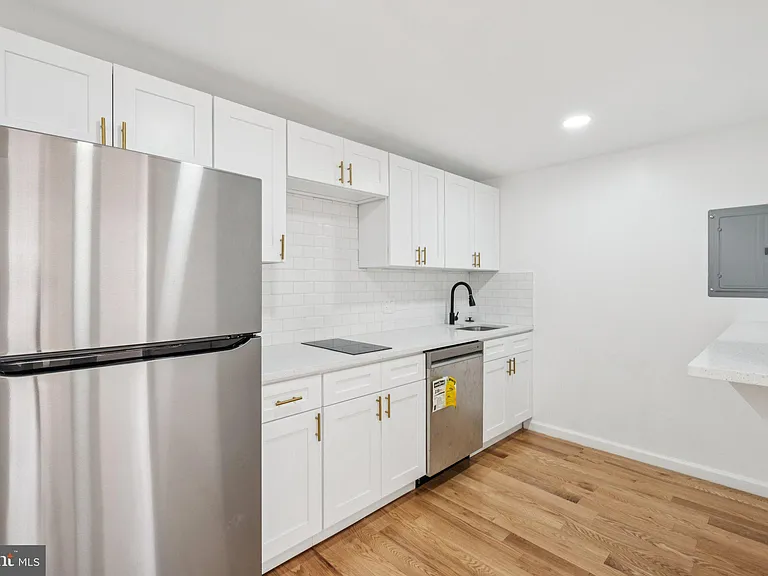 1223 Spruce St #3F — Photo 6