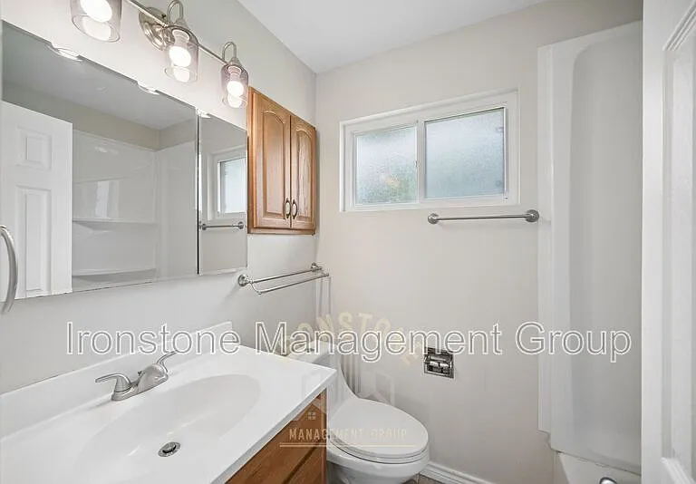 908 W El Paso Pl — Photo 9