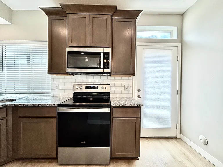 153 E Brushy Canyon St — Photo 10