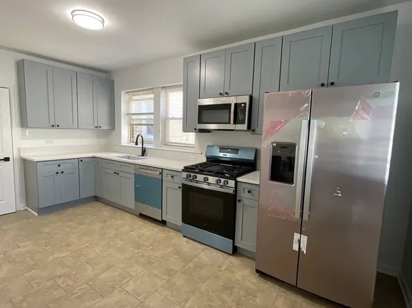 6417 N Bell Ave APT 3, Chicago, IL 60645