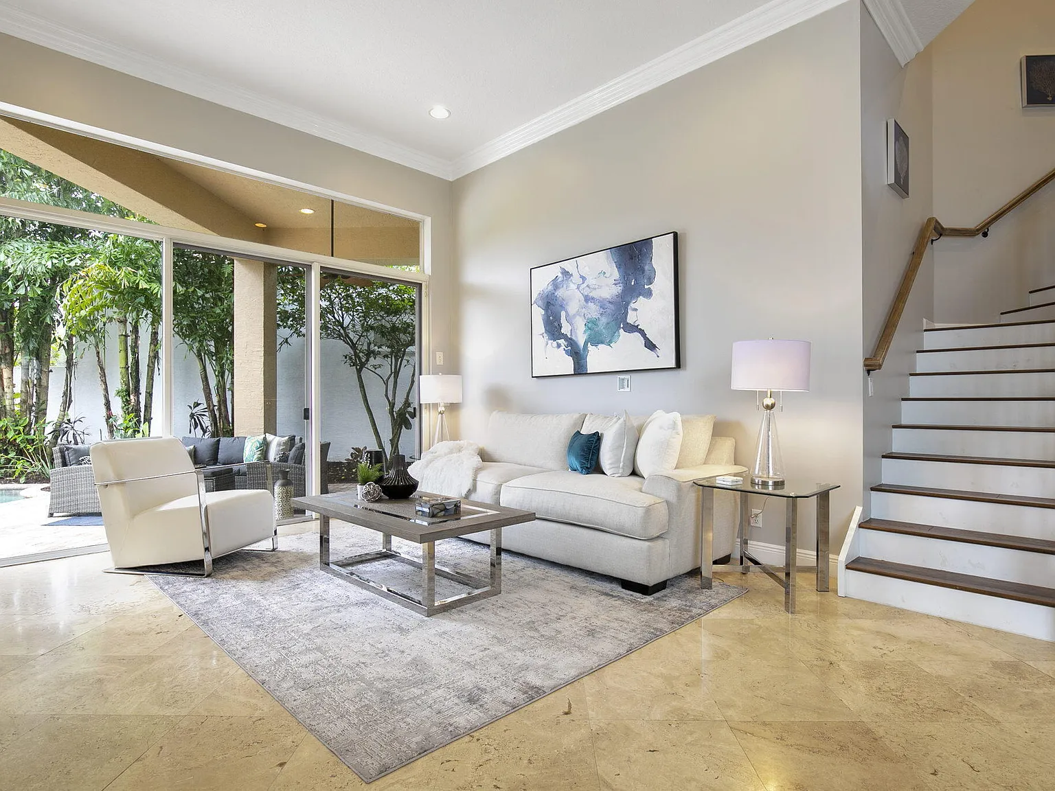 4 bed, 3.0 bath, 2678 sqft, $9,500 — Photo 3