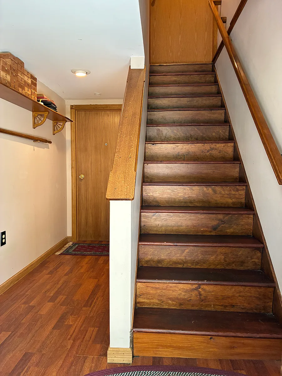 Building Photo - 374 Beaver Meadow Rd #1