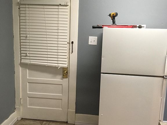 5th image of 101 N Ellis St APT 2