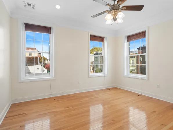 70 South Street image 9 of 23