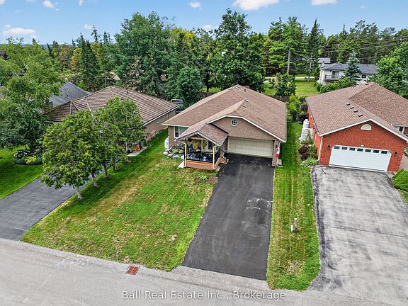 2nd image of 18 Russell Hill Rd