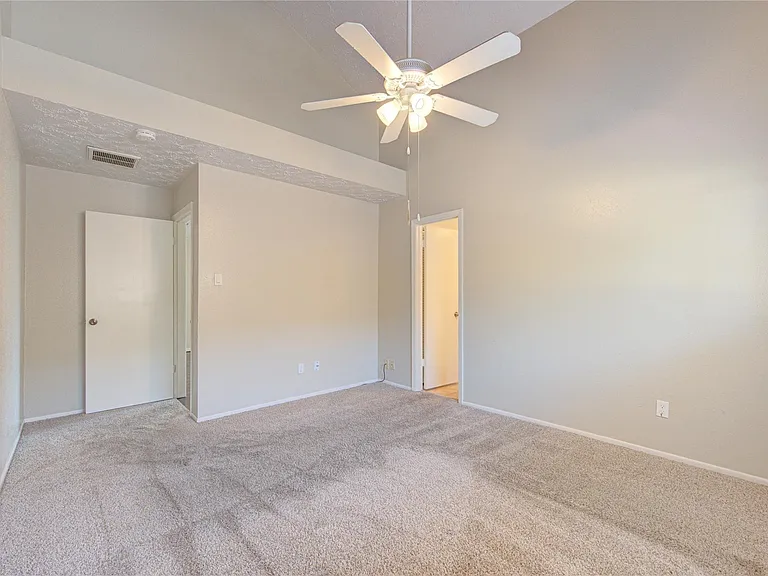 24119 Silversmith Ln — Photo 12