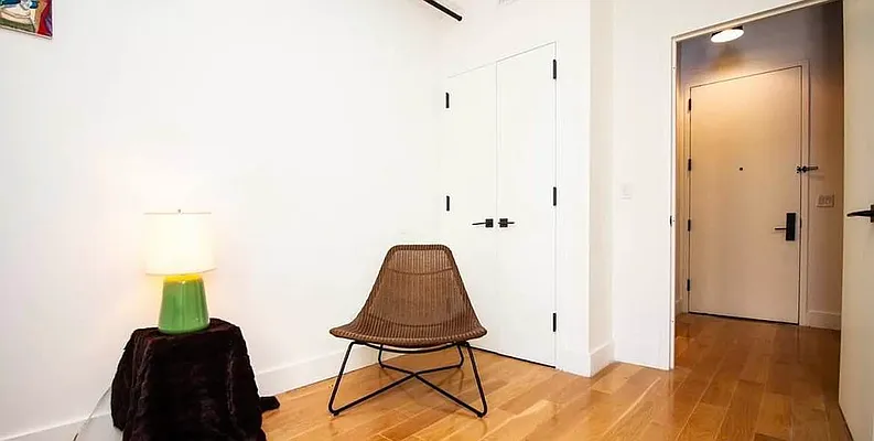 Rented by ERNY LLC | media 18