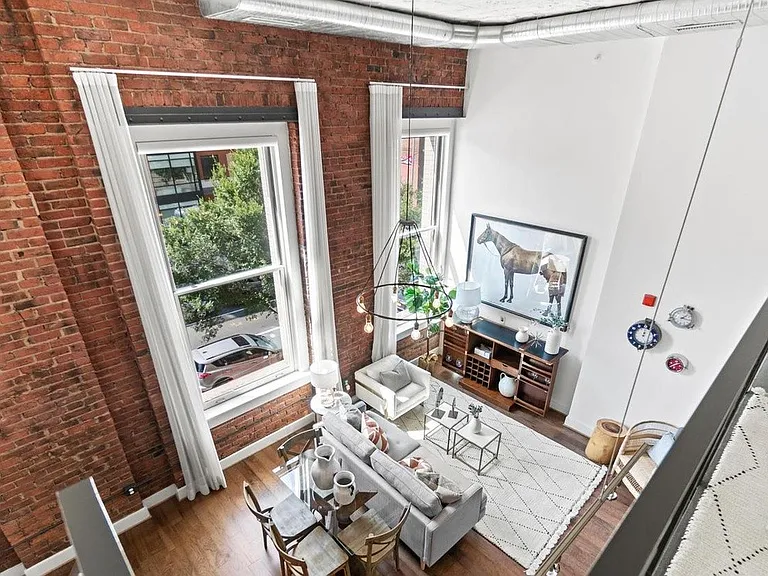 1401 R St NW — Photo 1