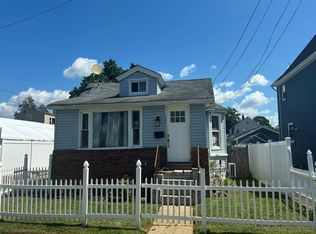 32 Willett Pl, Roosevelt, NY 11575