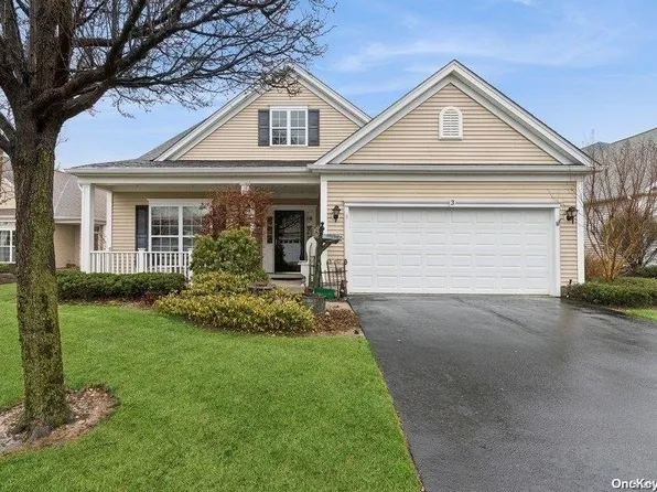 3 Burnett Court #3, Mount Sinai, NY 11766