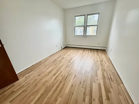 Rented by Papp Realty | media 21