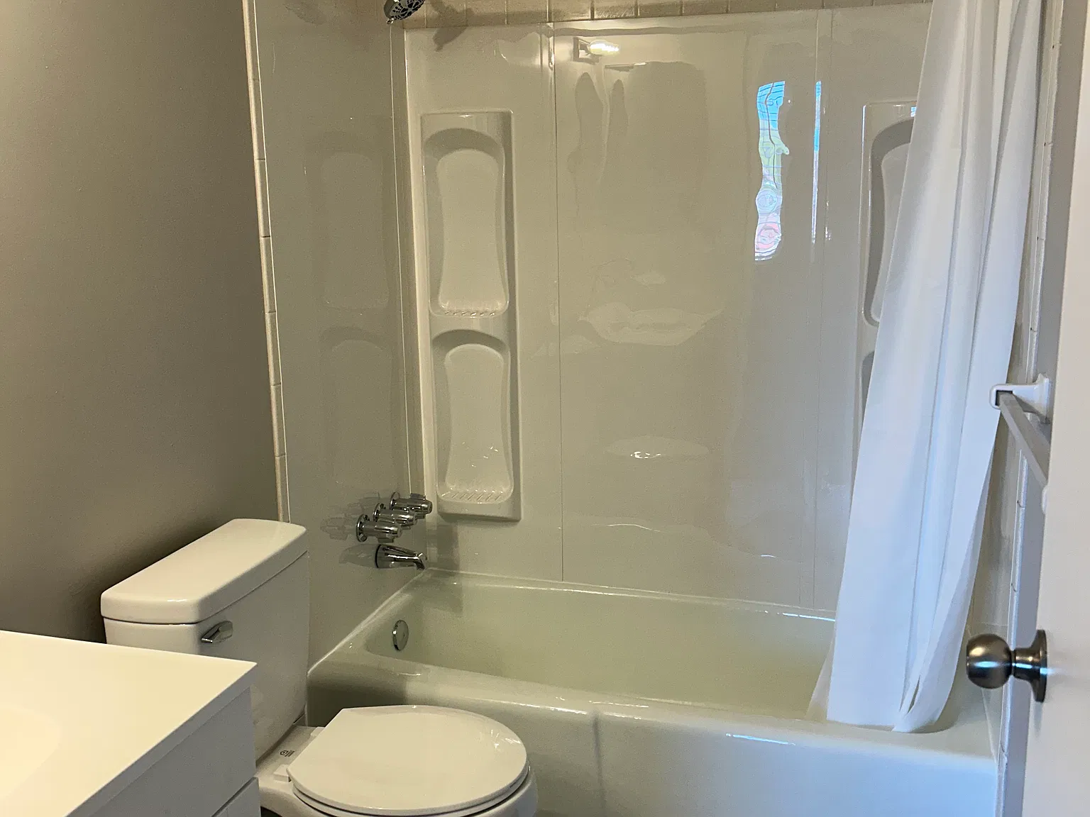 Studio, 800 sqft, $1,025 — Photo 3
