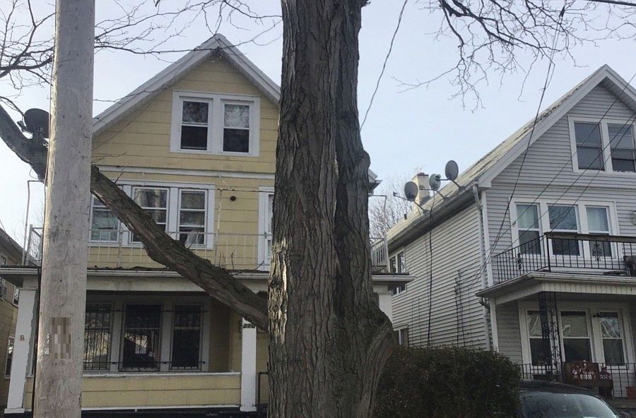 1st image of 210 Condon Ave