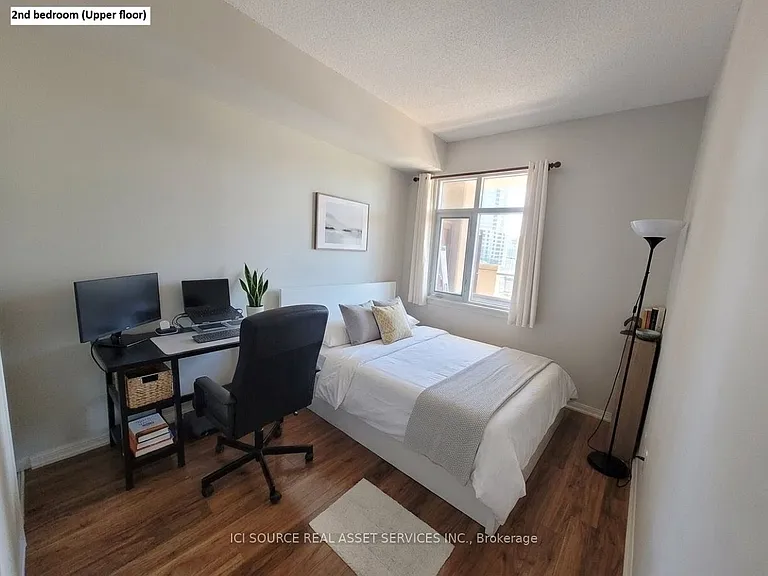 550 Front St W #411 — Photo 13