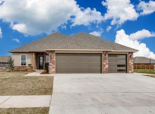 2900 River Birch Ln, Yukon, OK 73099