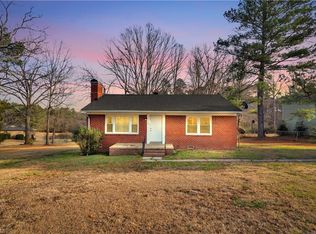 1052 N Main St, Troy, NC 27371