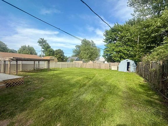 4th image of 5081 Harmony Ln