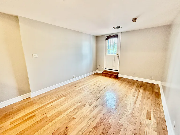 2205 Fitzwater St #3 — Photo 8