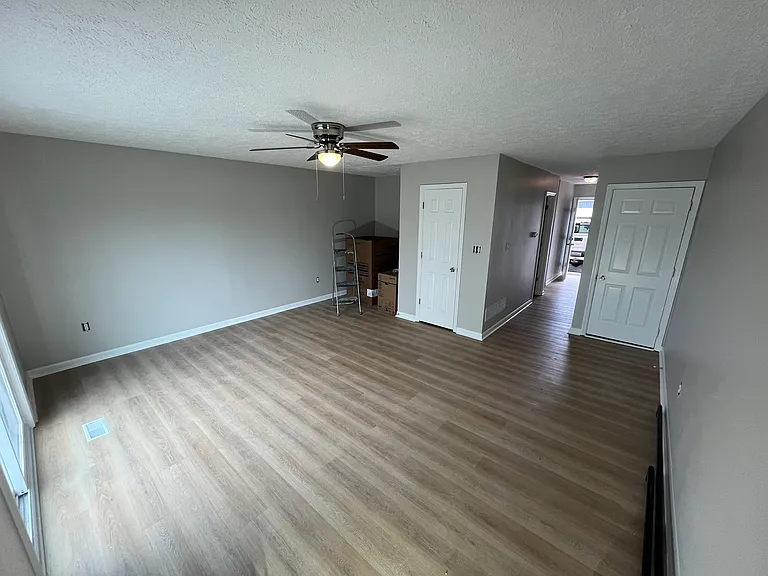 112 Lakeview Dr — Photo 11