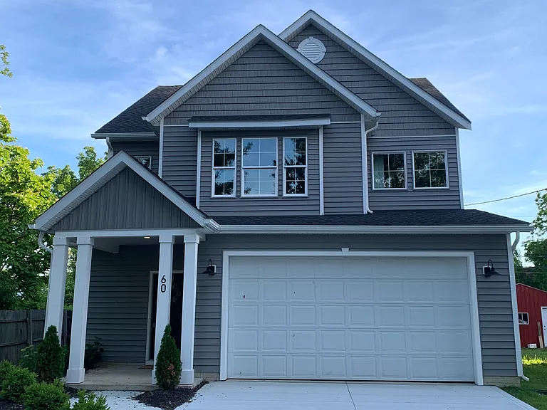 60 Oak St — Photo 1