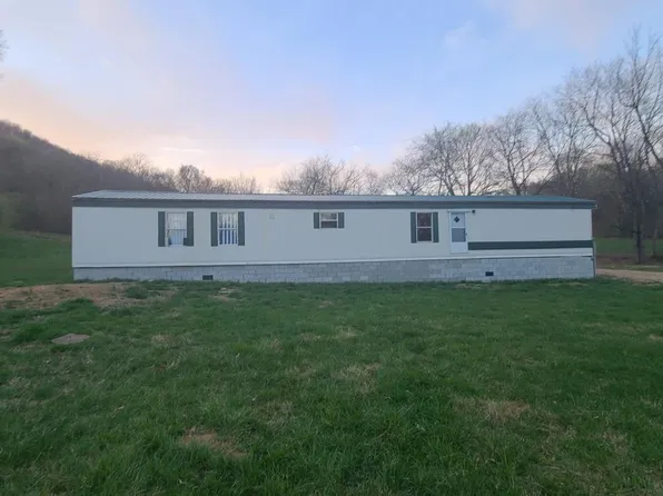 235 Fairground Ln, Whitleyville, TN 38588