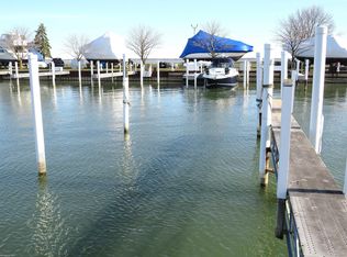 41700 Conger Bay Dr #G-269, Harrison Township, MI 48045