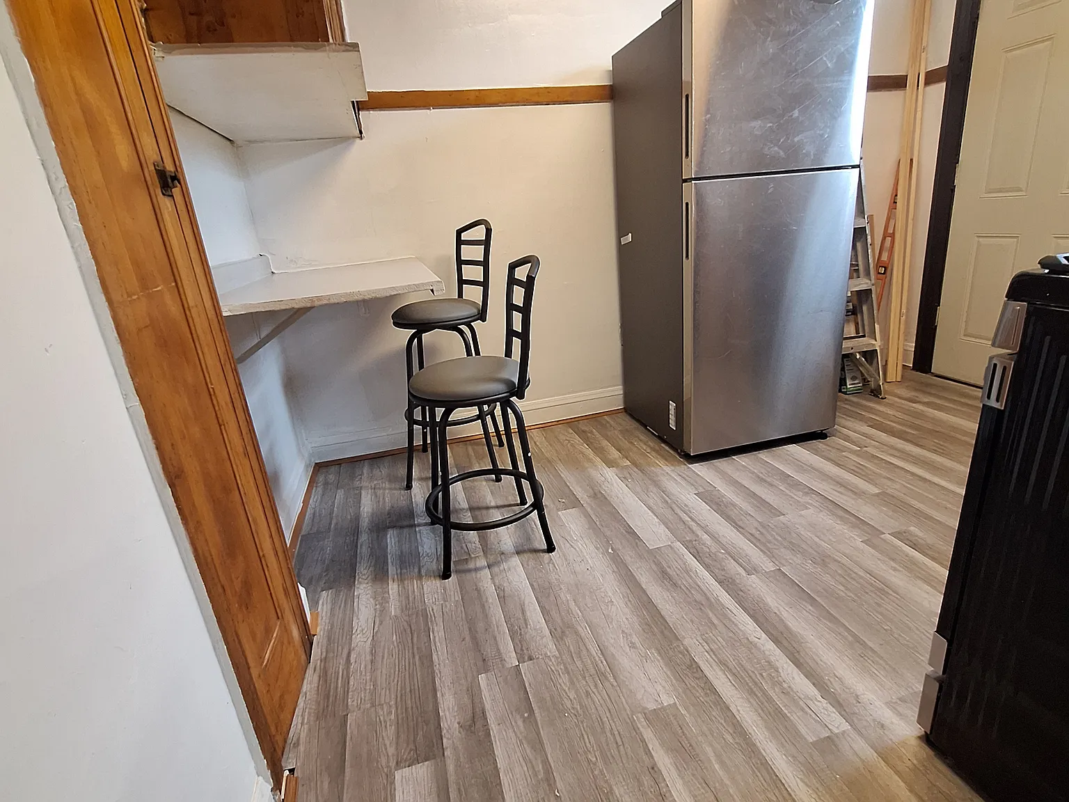 2 bed, $1,100 — Photo 4