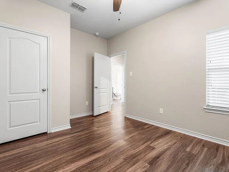 900A Hamilton Park Dr — Photo 16