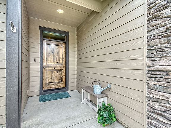 2nd image of 14001 NE 92nd Cir