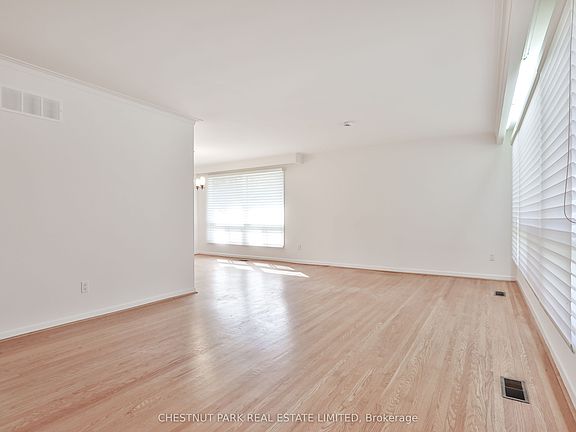 4th image of 2 Allview Cres