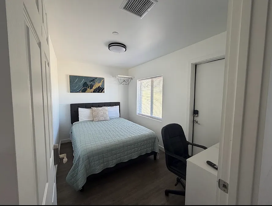 2 bed, $2,800 — Photo 3