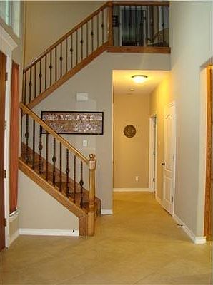 4th image of 6813 Windy Creek Dr