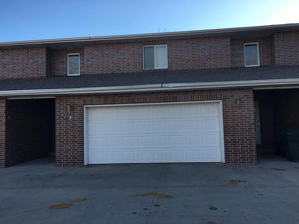 3111 Grand Ave #5