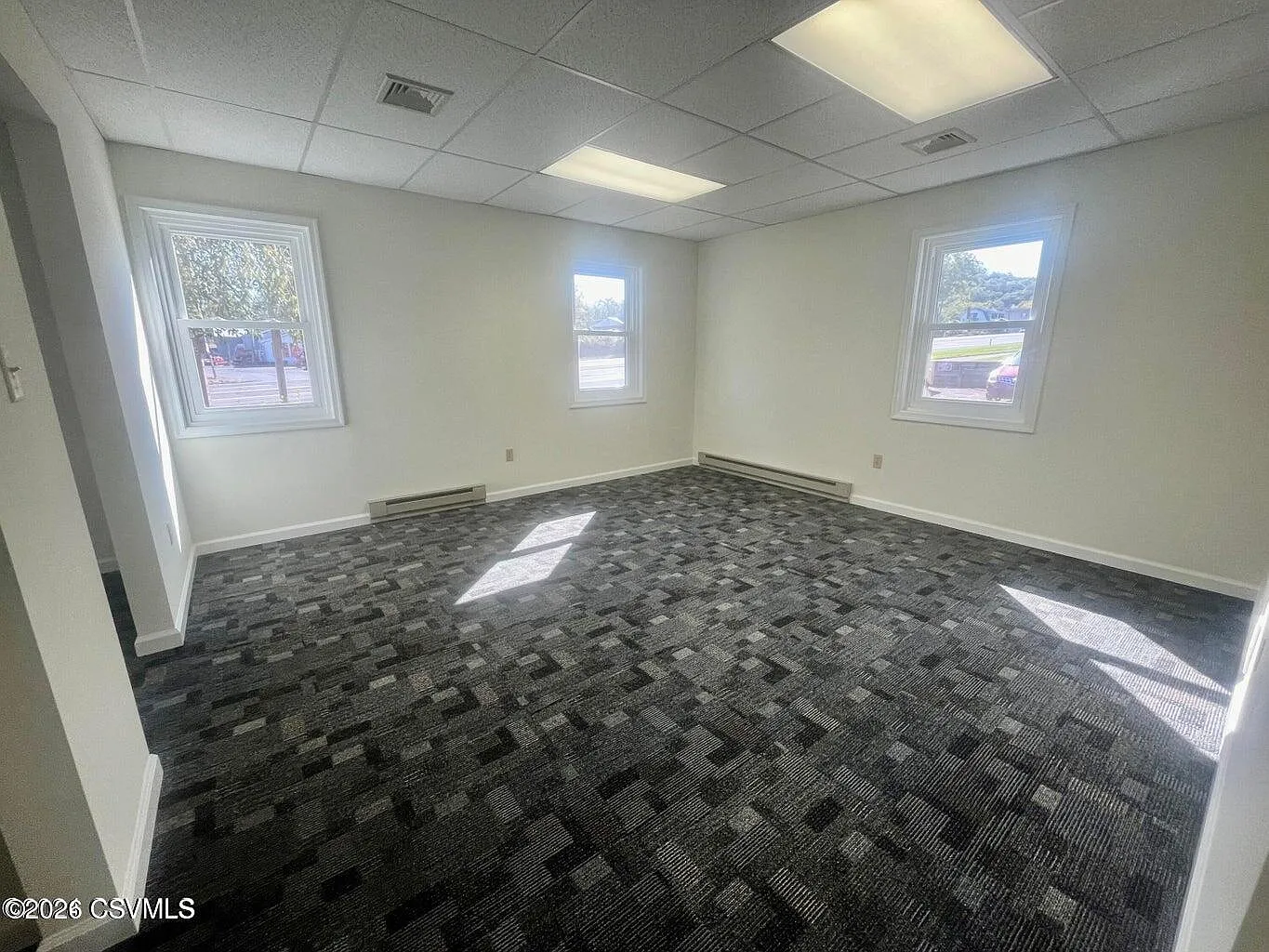Studio, 1414 sqft, $2,200 — Photo 3