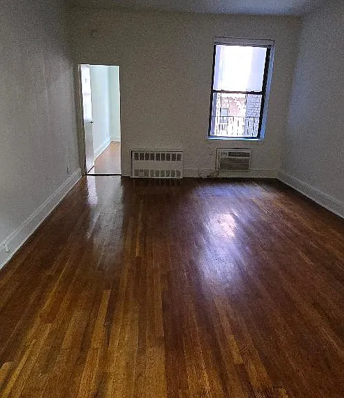 321 E 79th St #3C — Photo 1
