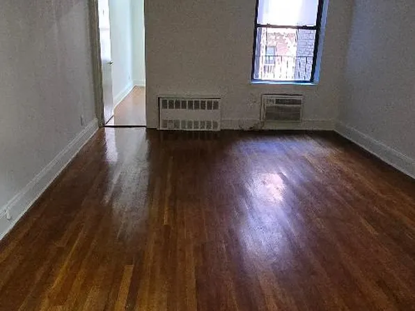 321 East 79th Street image 1 of 7