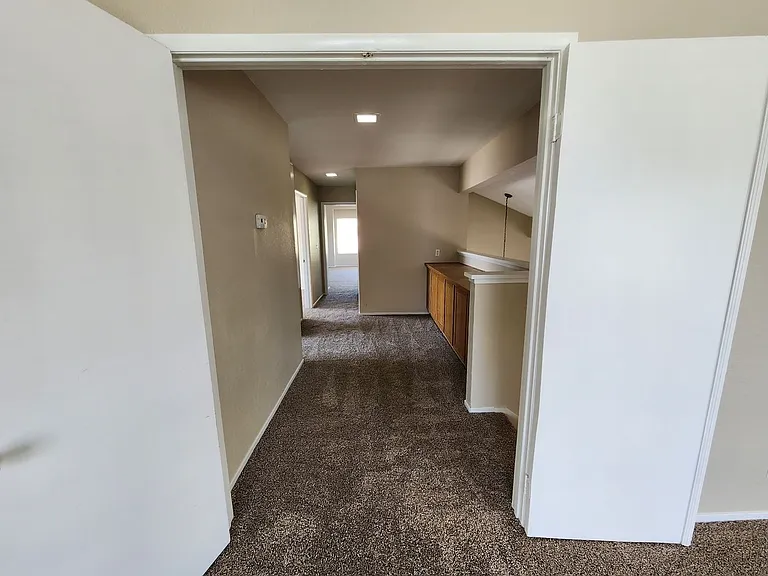 6703 Dominion Ct — Photo 34