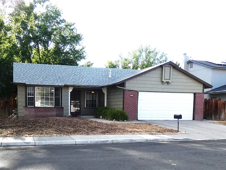 2261 Tangerine St — Photo 1