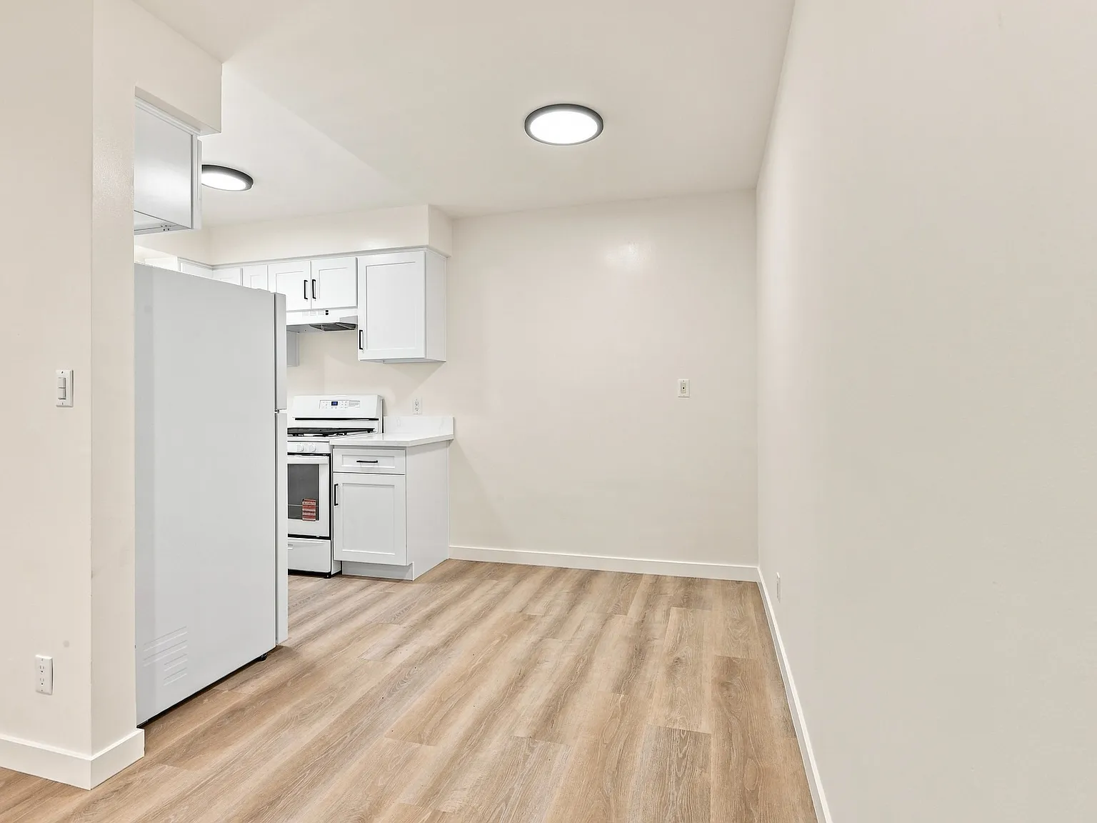 1 bed, 735 sqft, $2,250 — Photo 4