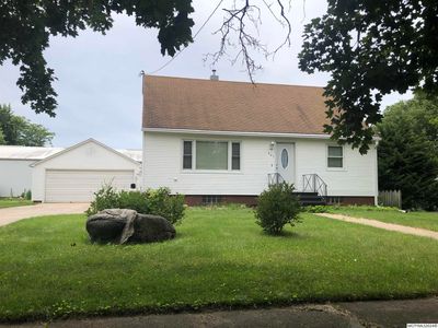 427 N 4th St, Sheffield, IA, 50475