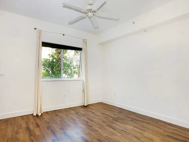 6001 SW 70th St #314 — Photo 5