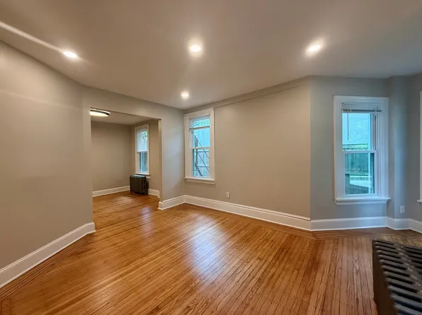 2602 W 18th St APT 1, Wilmington, DE 19806