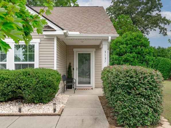 3137 Willow Ranch Dr, Fuquay Varina, NC 27526