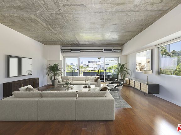 3rd image of 1155 N La Cienega Blvd APT 814