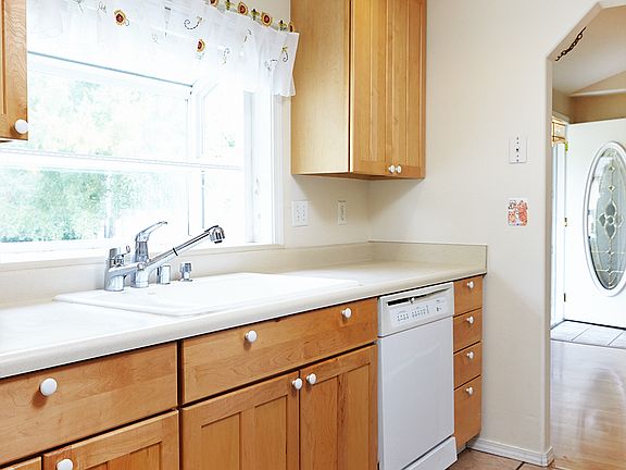 4th image of 20615 NE 76th Pl