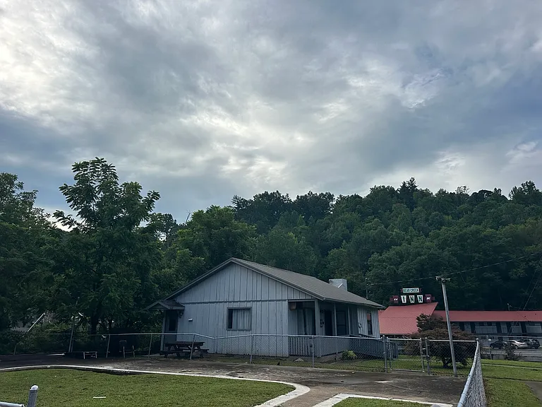 115 Spruce Ln — Photo 25