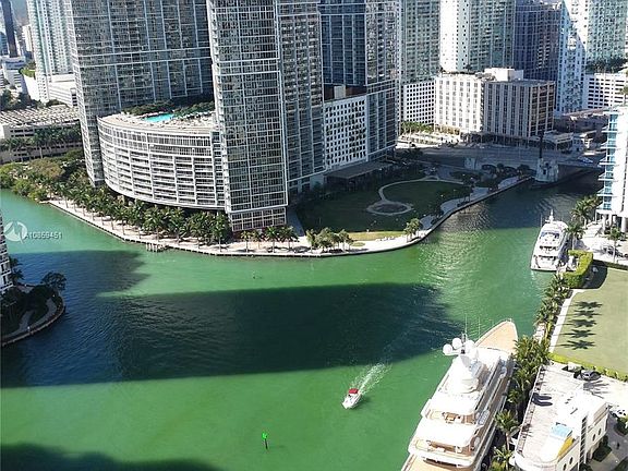 4th image of 325 Biscayne Blvd #3319